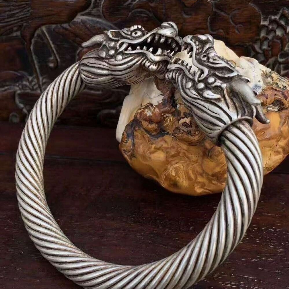 Chinese Old Craft Made Tibetan Silver Carved Double Dragon Bracelet